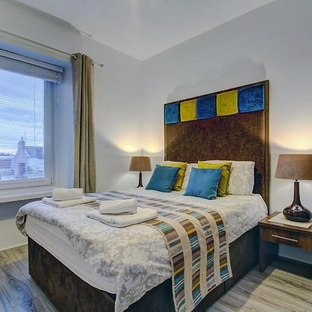 Garden Gate Upper Apartment Прествік Екстер'єр фото